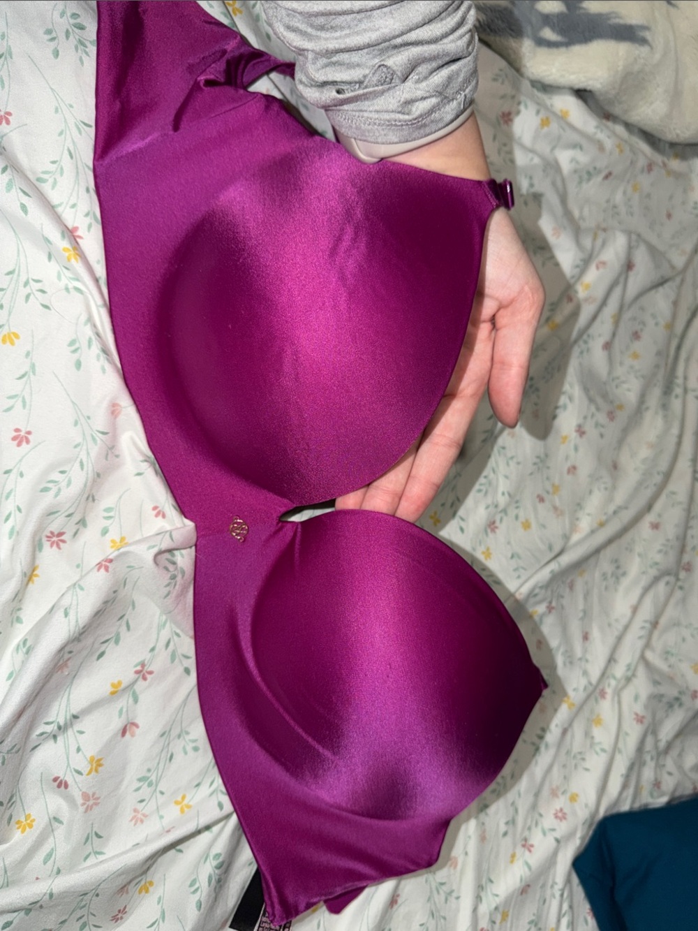 Smooth Satin Molded T-Shirt Bra in Magenta